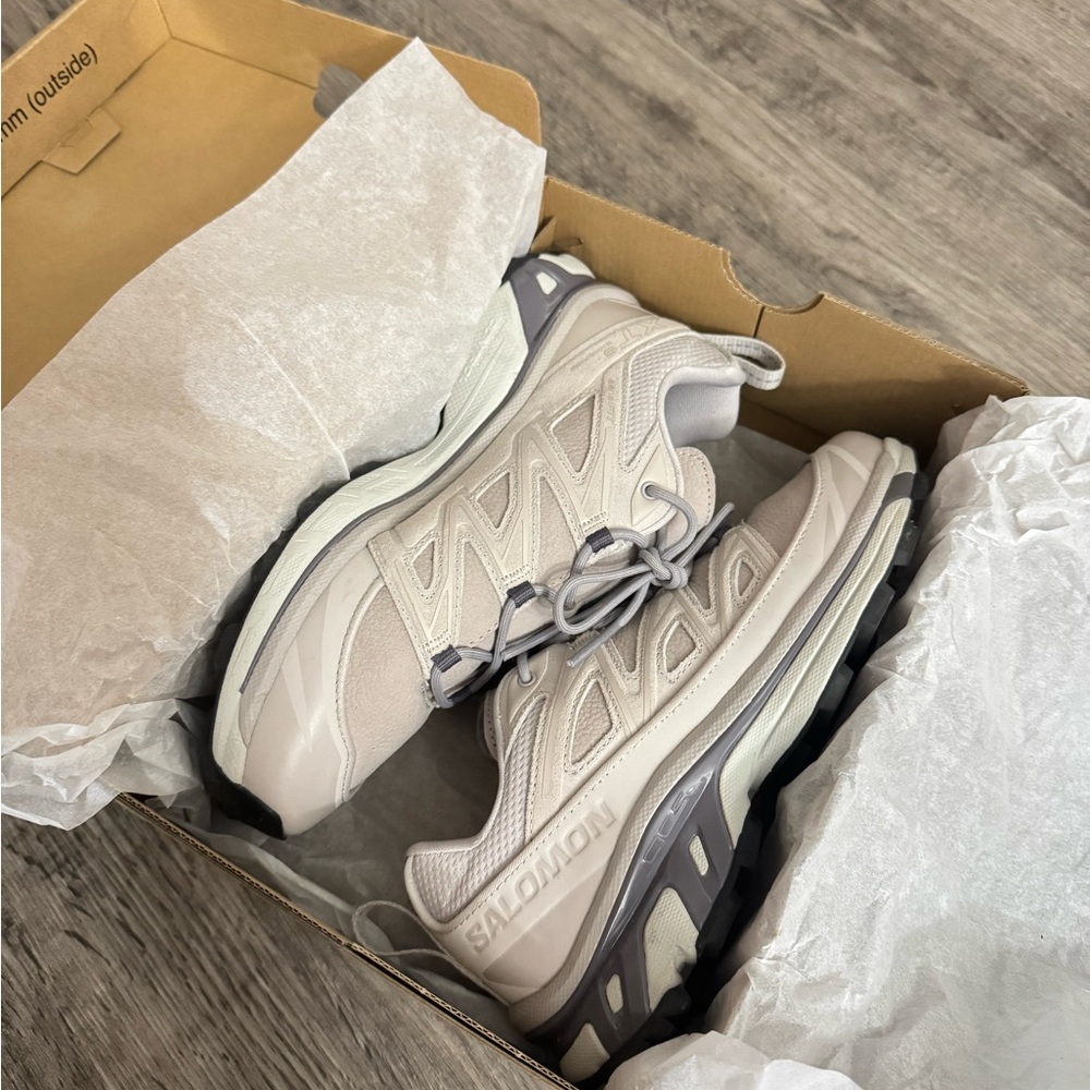 Salomon XT-6 Expanse Taupe Sneakers